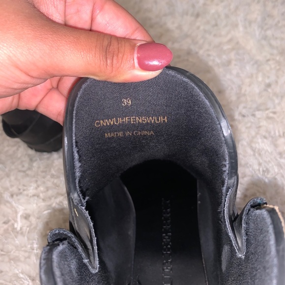 Burberry rain boots - Picture 6 of 12